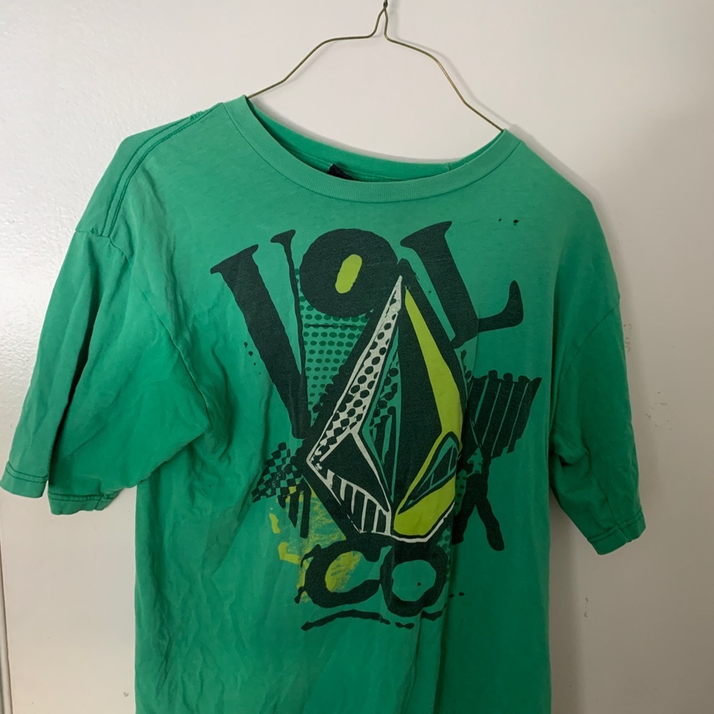y2k volcom skateboarding t shirt